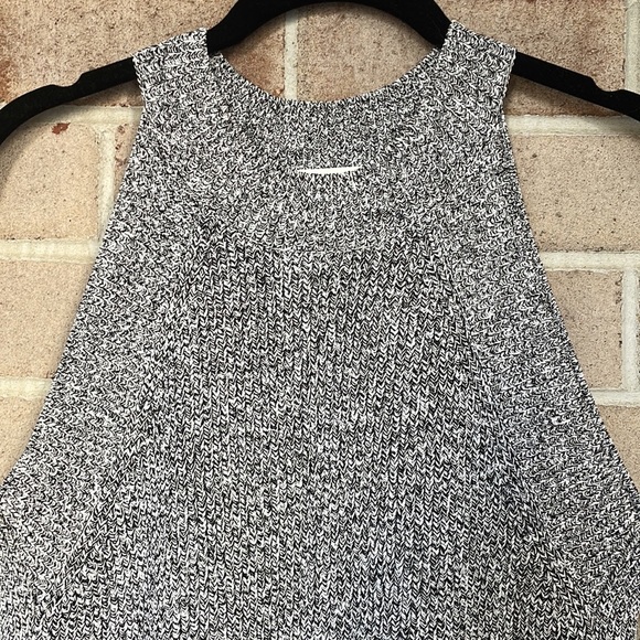 Wilfred Crevier Halter Neck Knit Tank Top - Picture 2 of 8